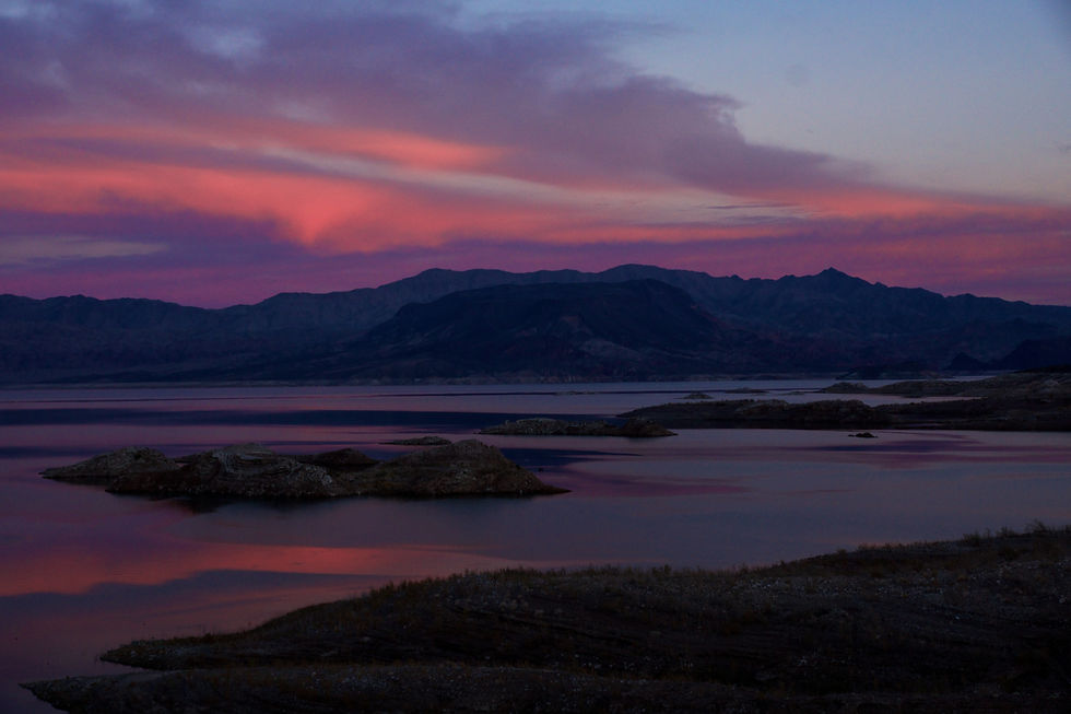 breathtaking-shot-colorful-sunset-lake-mead-nevada.jpg