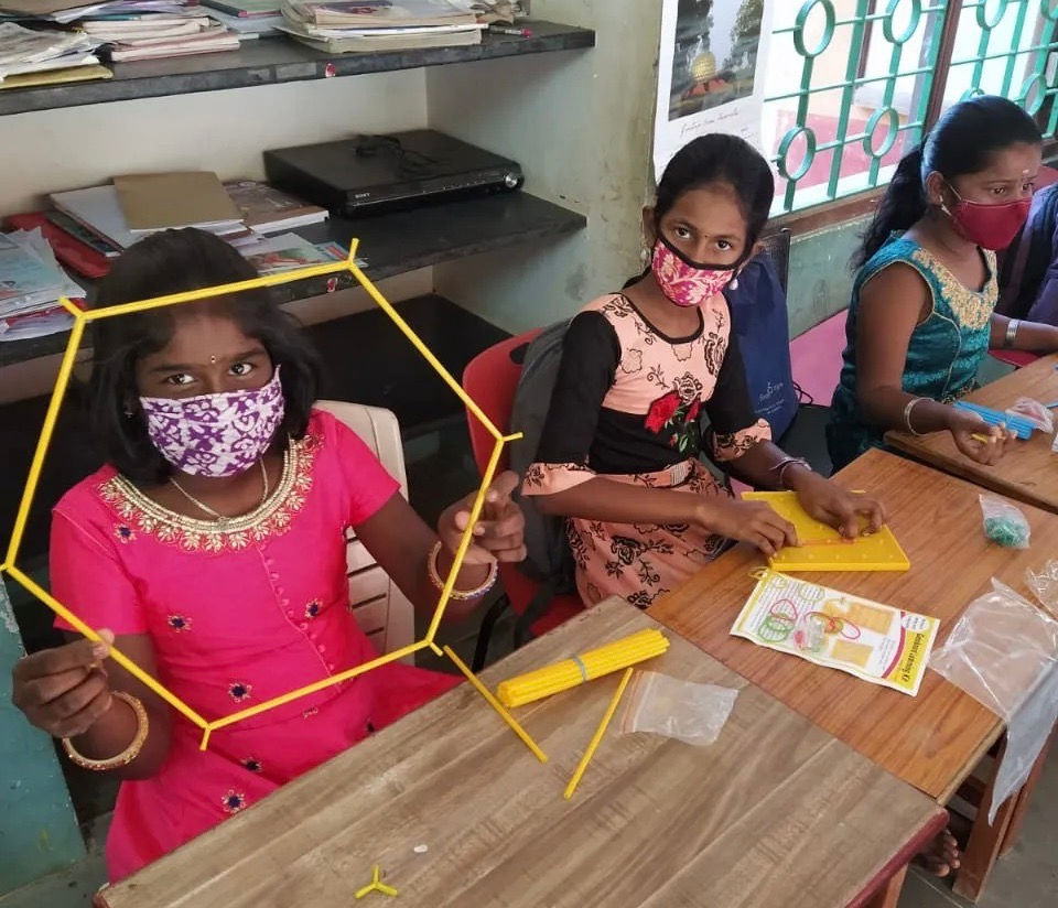 Yuvabe youth teach Maths at Isai Ambalam School
