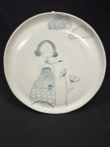 Assiettes porcelaine "Demoiselles"