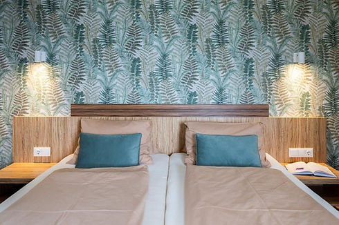 SchwalbennestSchlafzimmer (2).jpg