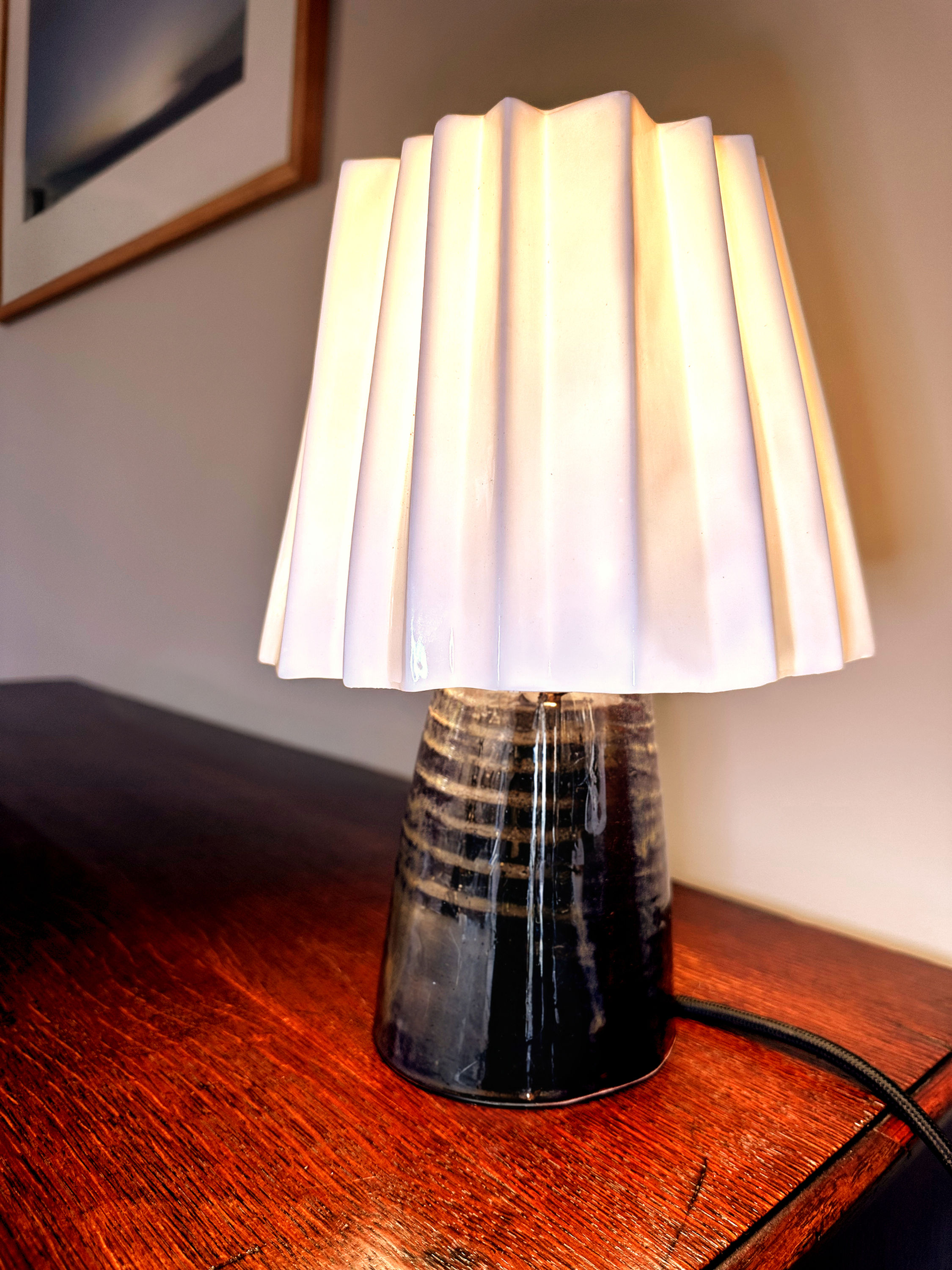 Marvel of fractal table lamp with porcelain shade