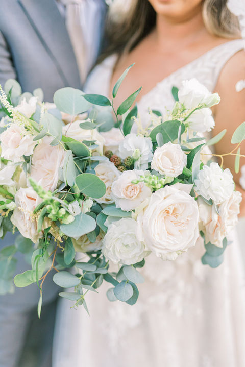 Bouquet_Wedding Arrangement_Ranunculus_Eucalyptus_Bridal Bouquet_Roses