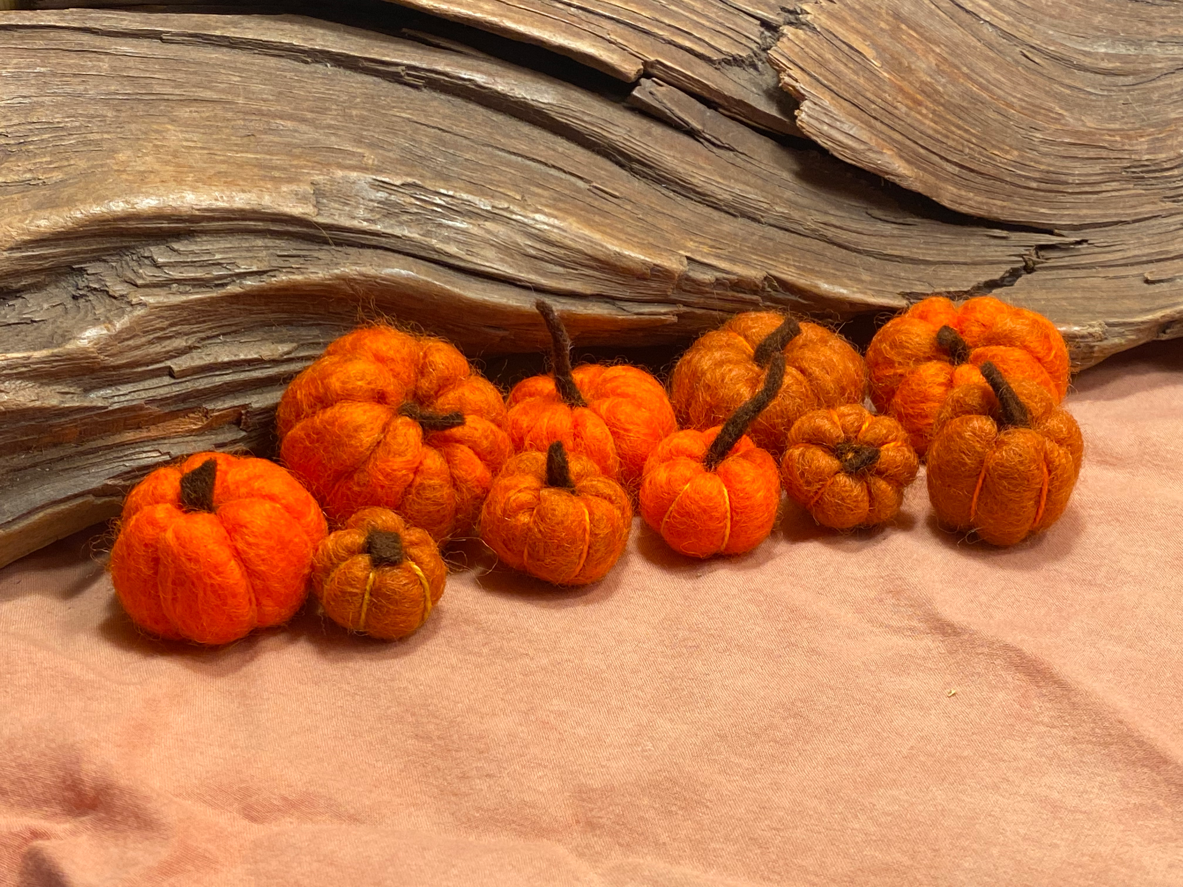 FELTED PUMPKINS | Artistic Enrichment