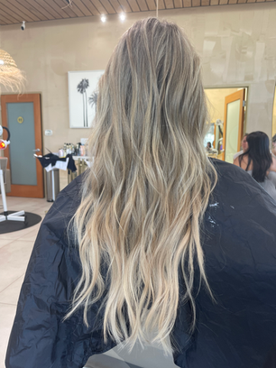 platinum blonde balayage