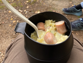 Barnevennlig pasta med pølser på primus