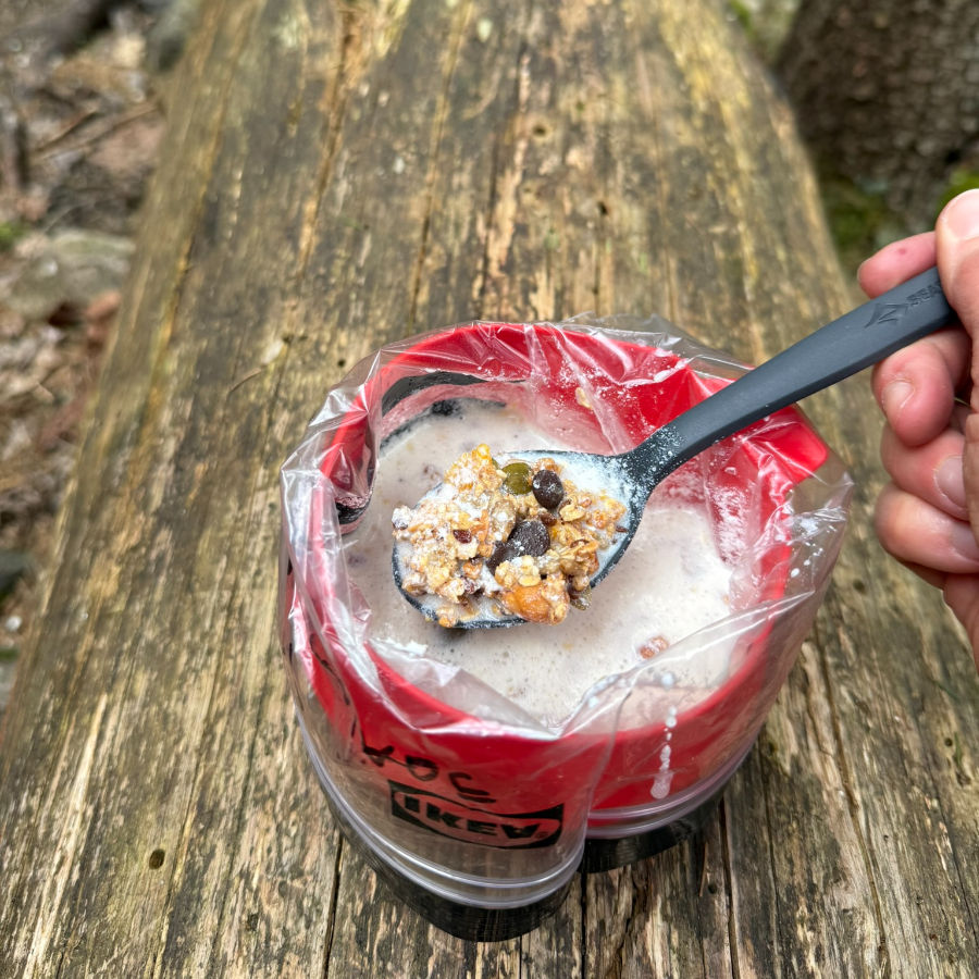 Digg granola til frokost - med kornete melkepulver...