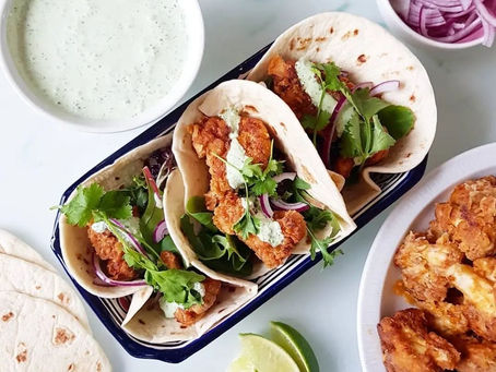 Tacos med panerad blomkål och jalapeñosås