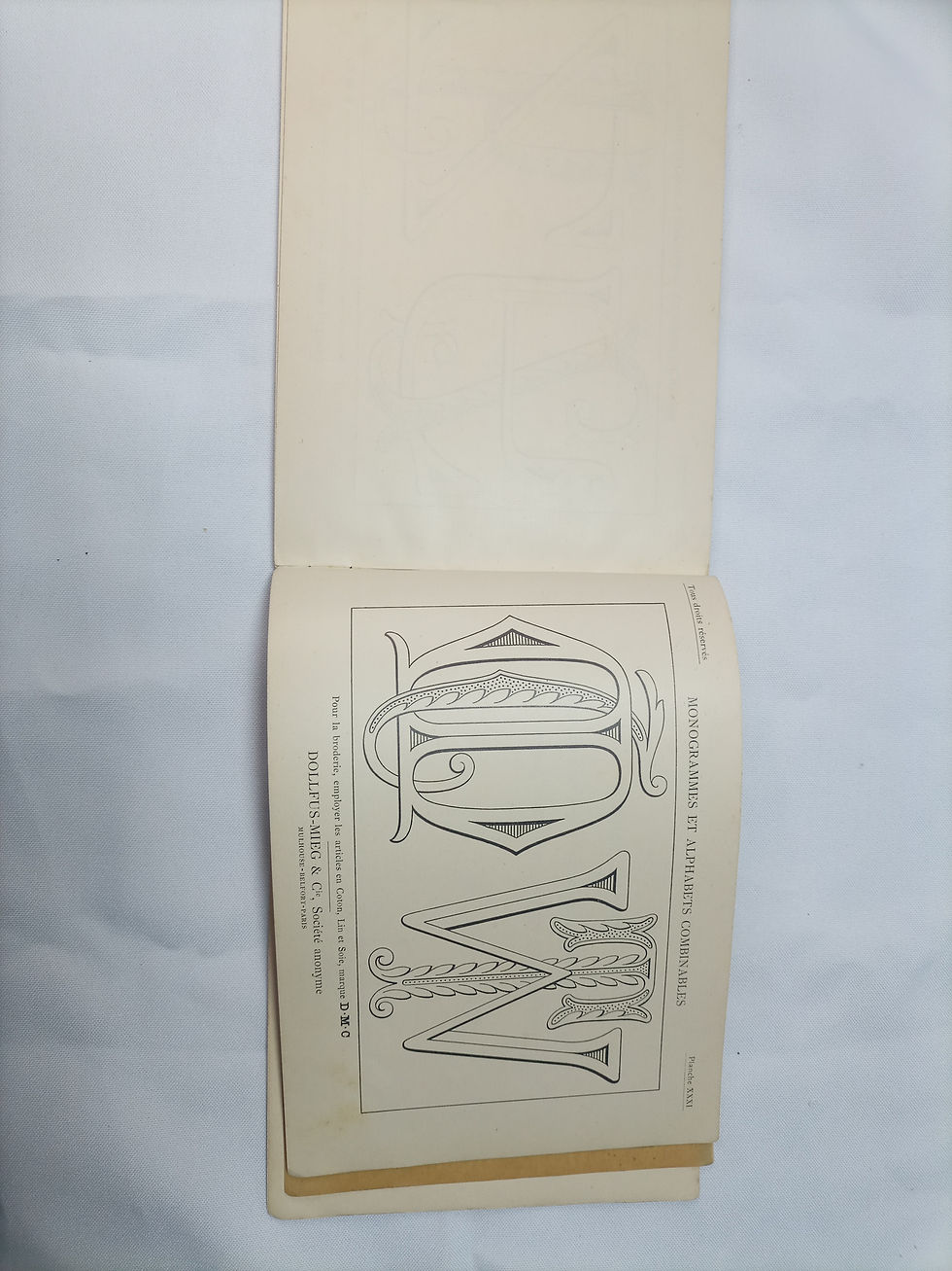 Miniatura: Raro Livro Centenário: "Monogrammes et Alphabets combinables" – Bibliothèque D.M