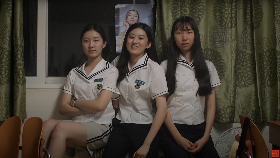Kim Min-young of the Report Card (2021) es una película sobre mujeres de 20 años en diferentes posiciones. La vida interior de estas mujeres es tratada con humor, honestidad y compasión. | Captura de pantalla de canal oficial de Jeonju IFF en YouTube 