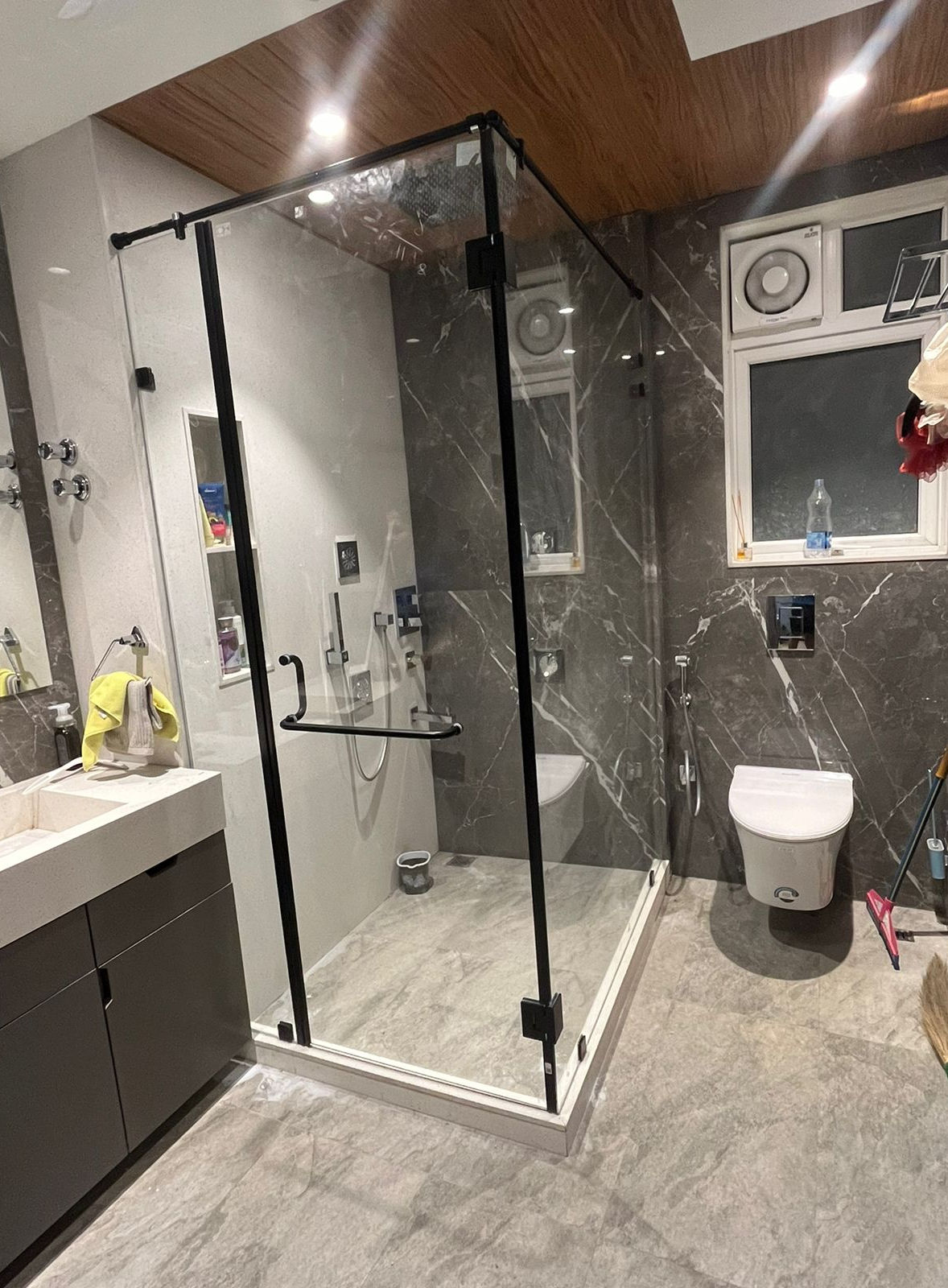 shower cubicle