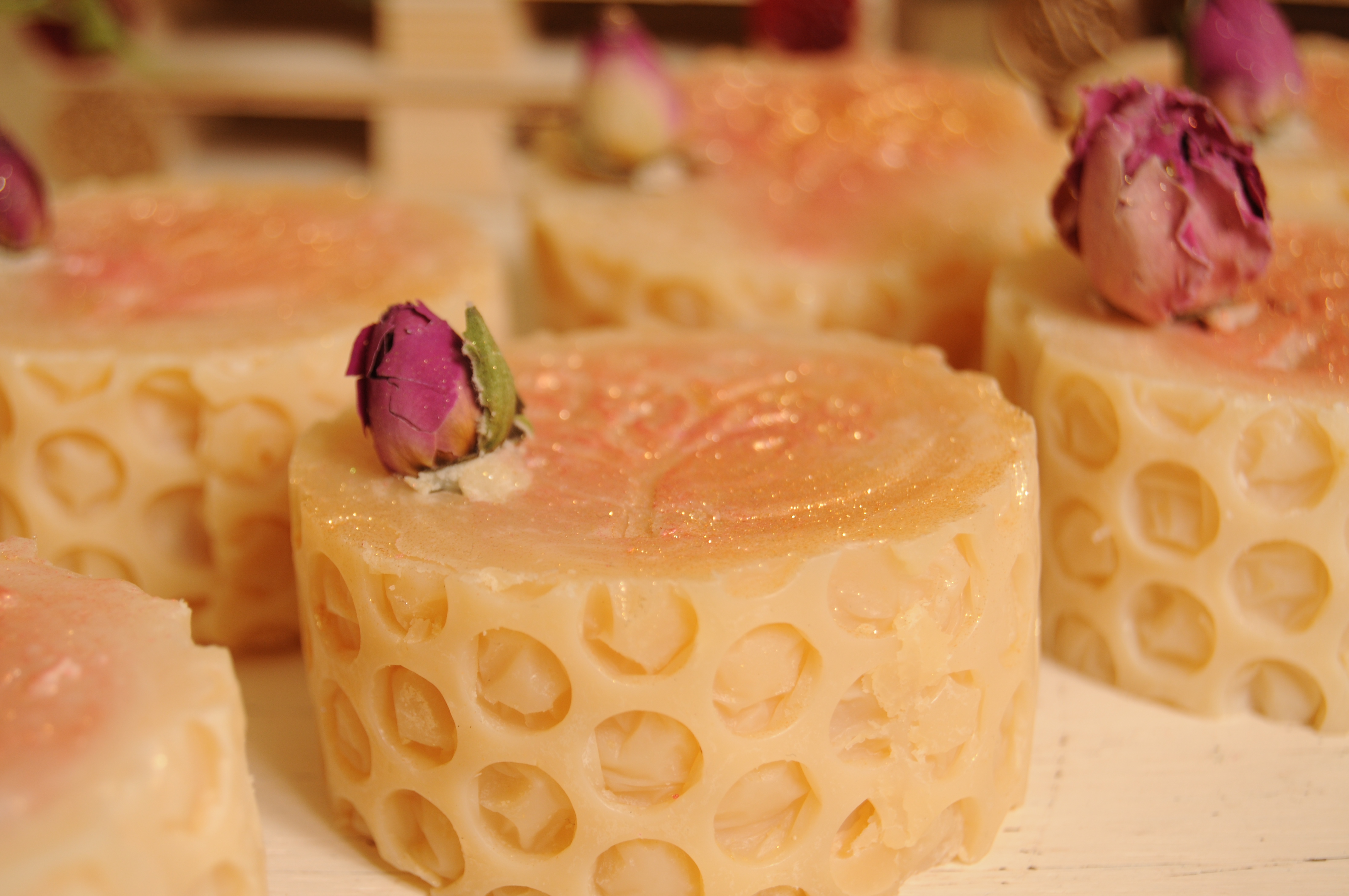 STRAWBERRY FIZZ SOAP