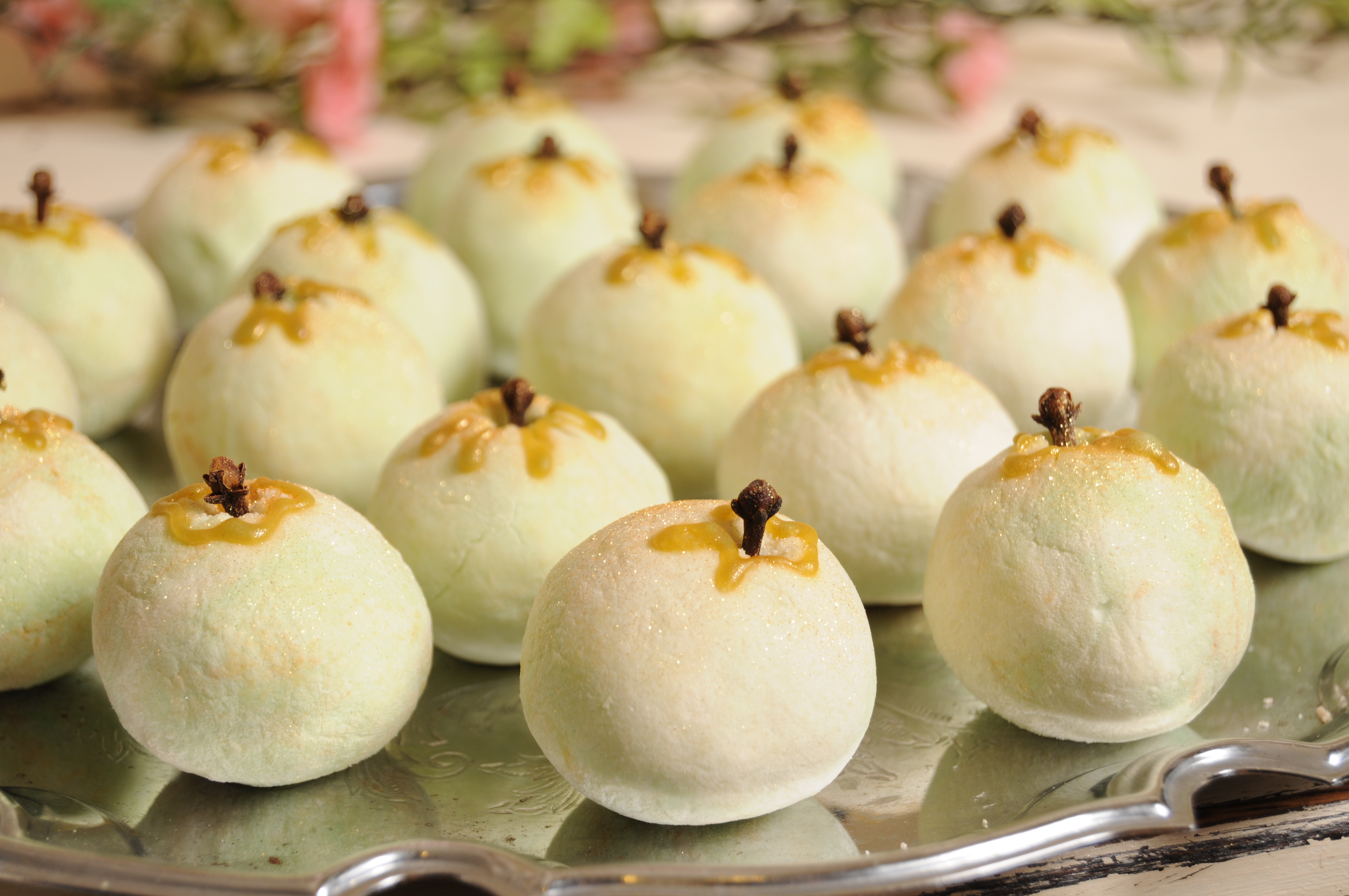 Apple bubble bars