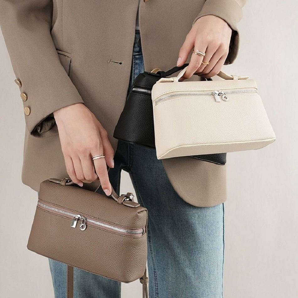 Thumbnail: Élise Luxe Crossbody Bag