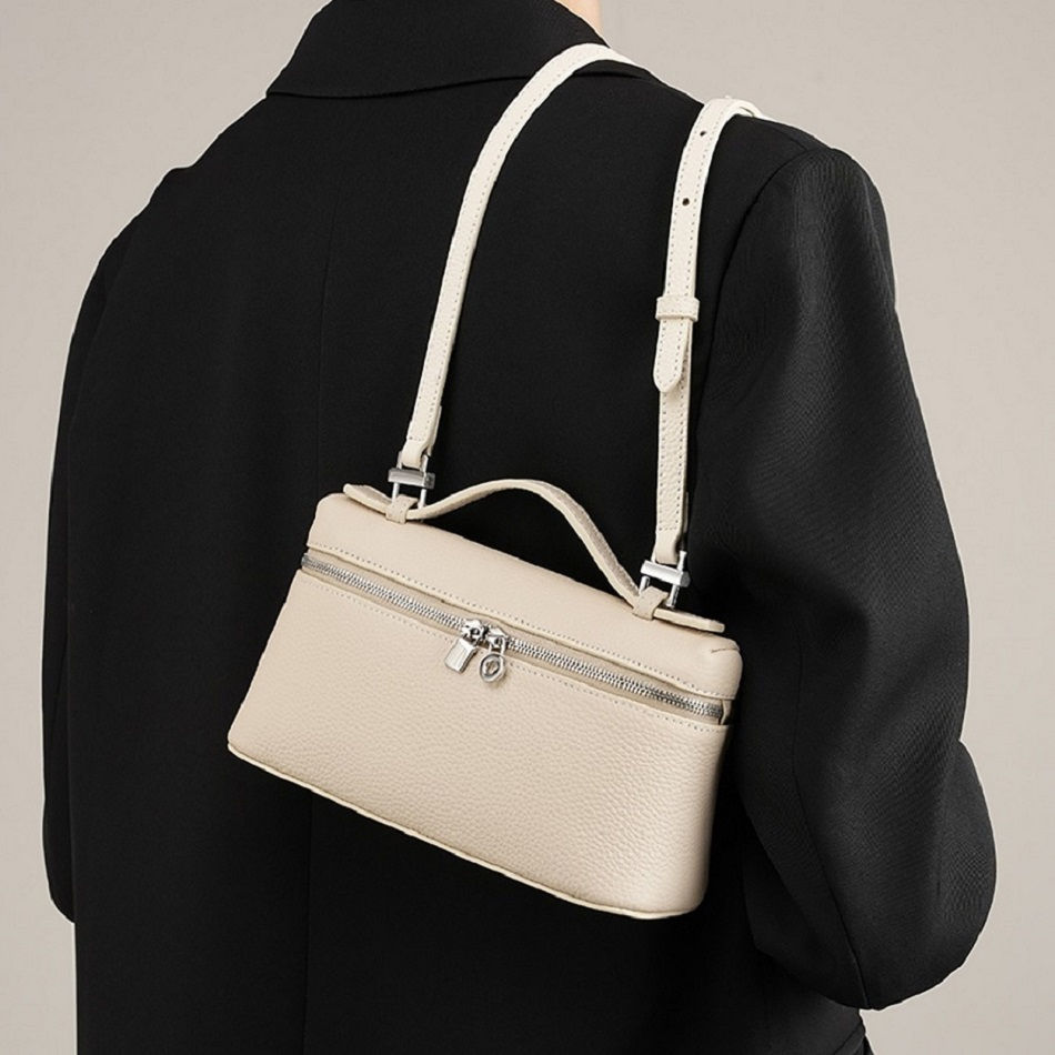 Thumbnail: Élise Luxe Crossbody Bag
