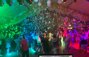 Hochzeits DJ in Aachen Heinsberg Selfkant Erkelenz Mönchengladbach DJ Service in Düren Jülich Linnich. Geburtstage feiern Sittard, Köln, Viersen. Wedding DJ Hückelhoven DJ Service Heinsberg NRW Westzipfel Weiter Infos unter : www.djcoco.de DJ Coco Hochzeits- & Party DJ Schützenfest