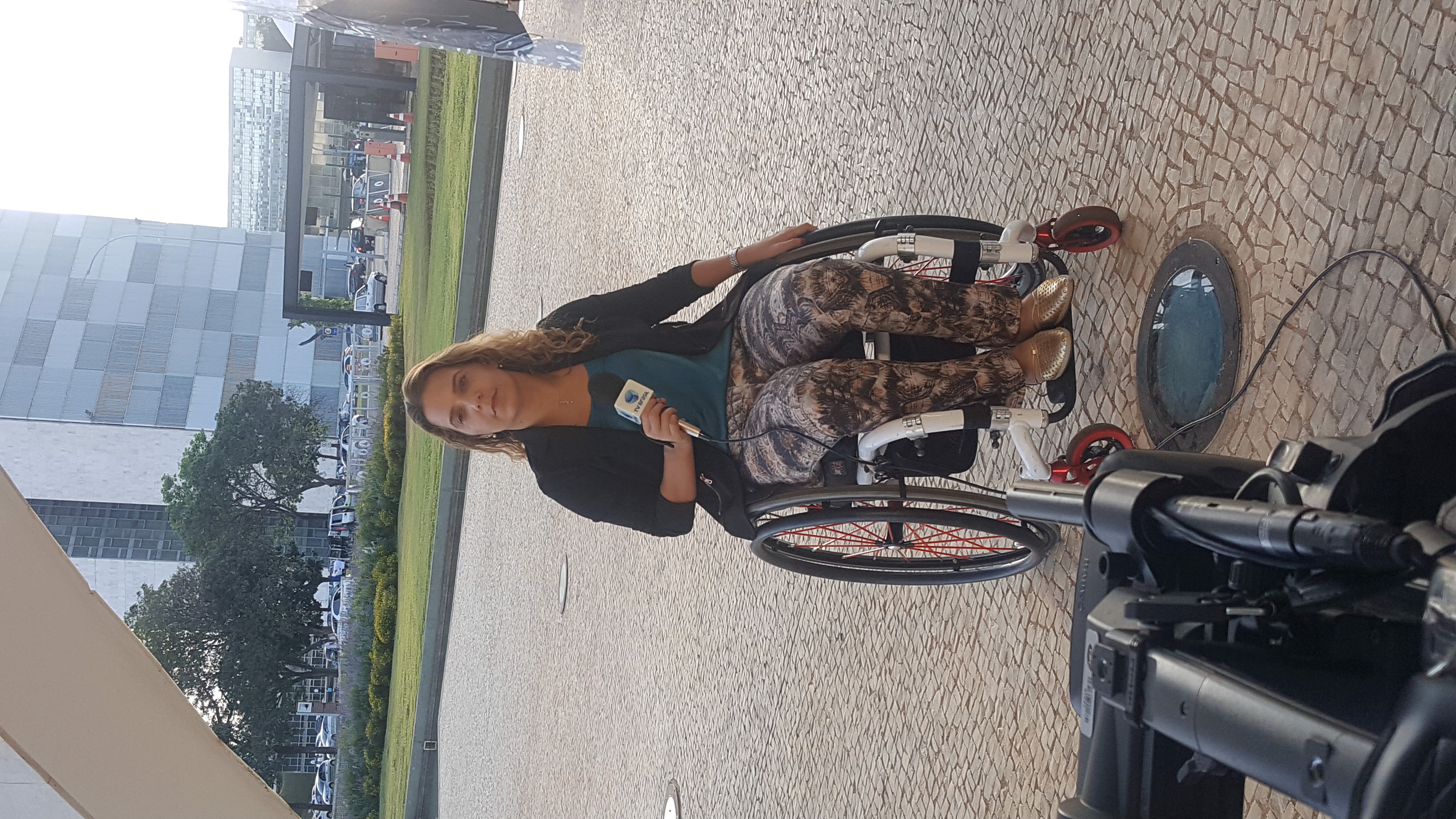 An Unlimited Women With Tetraplegia