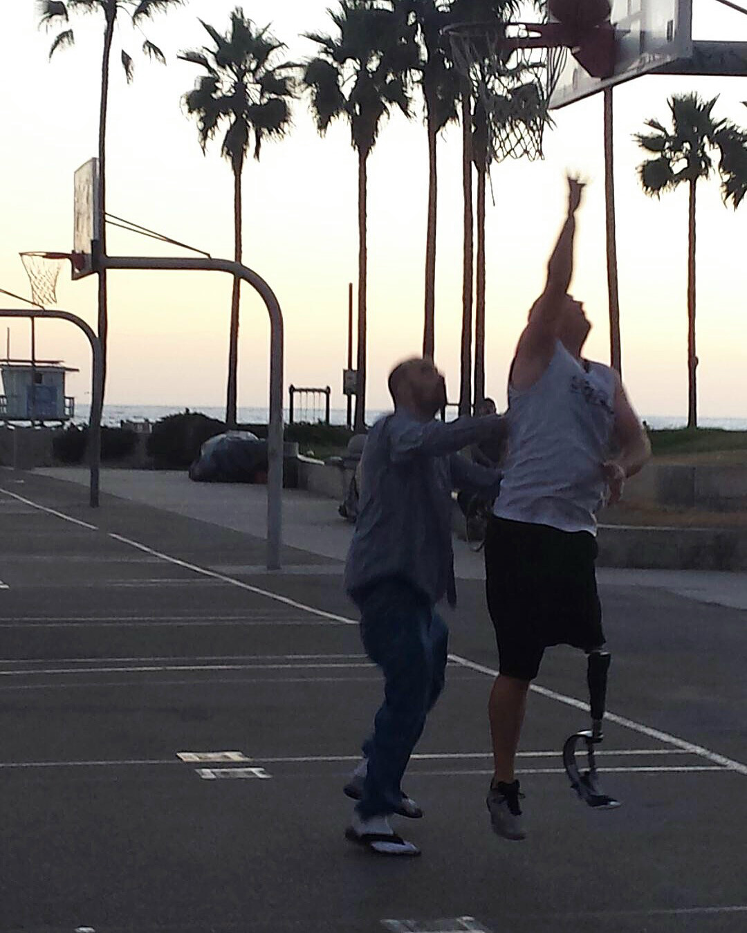 Motivate, Educate, Inspire. "Amp 1 Basketbal"