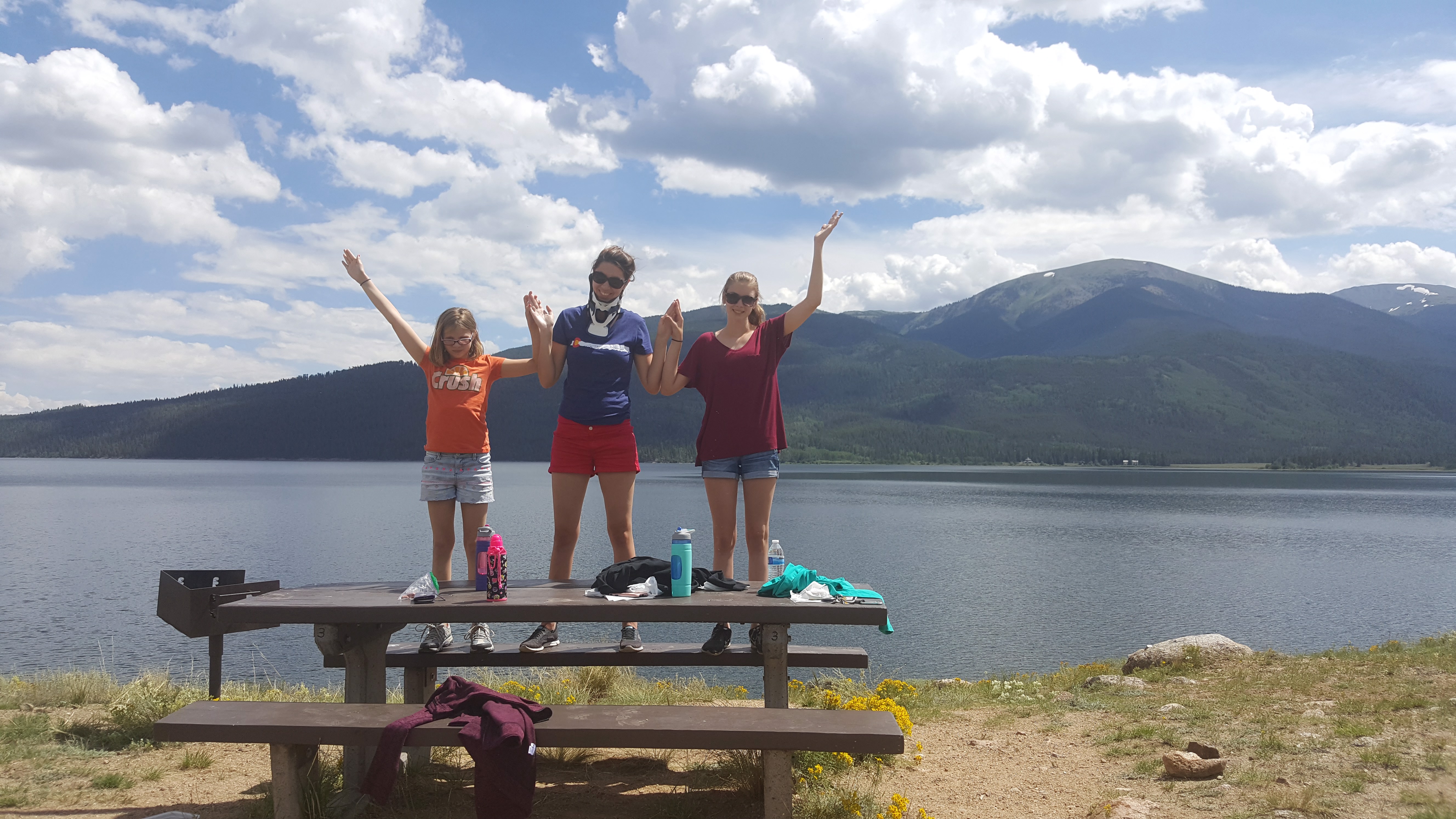 yoocan Shows that YOU CAN overcome the hardships in your life