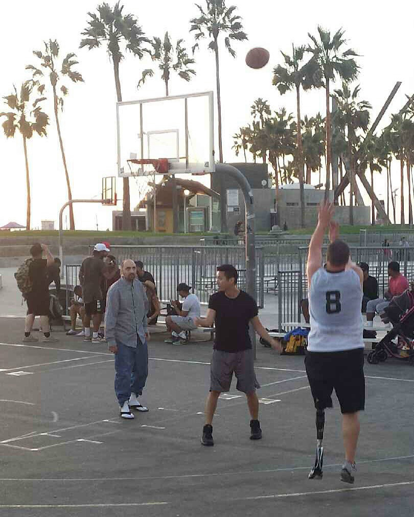 Motivate, Educate, Inspire. "Amp 1 Basketbal"