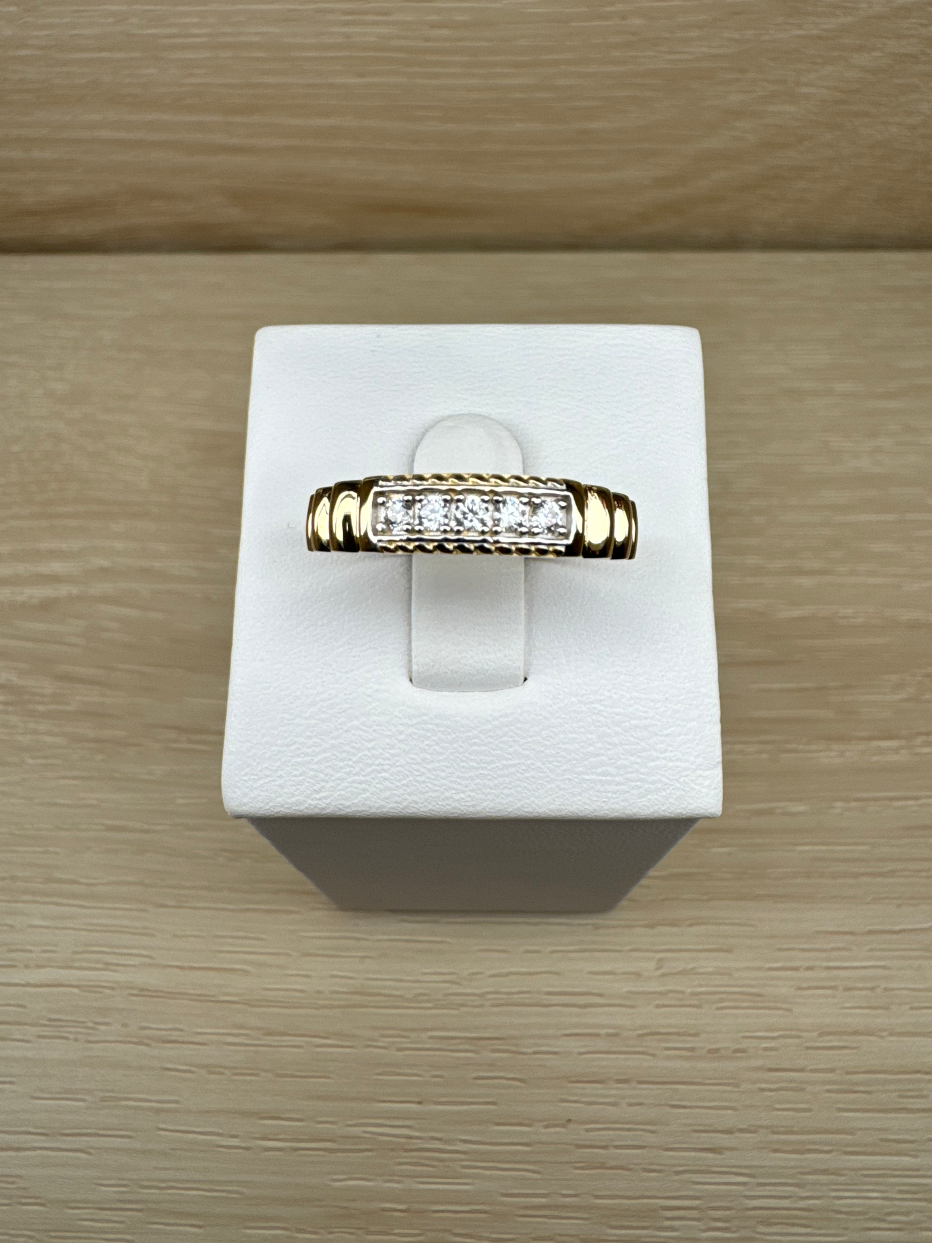 14K Gold Band Style Ring