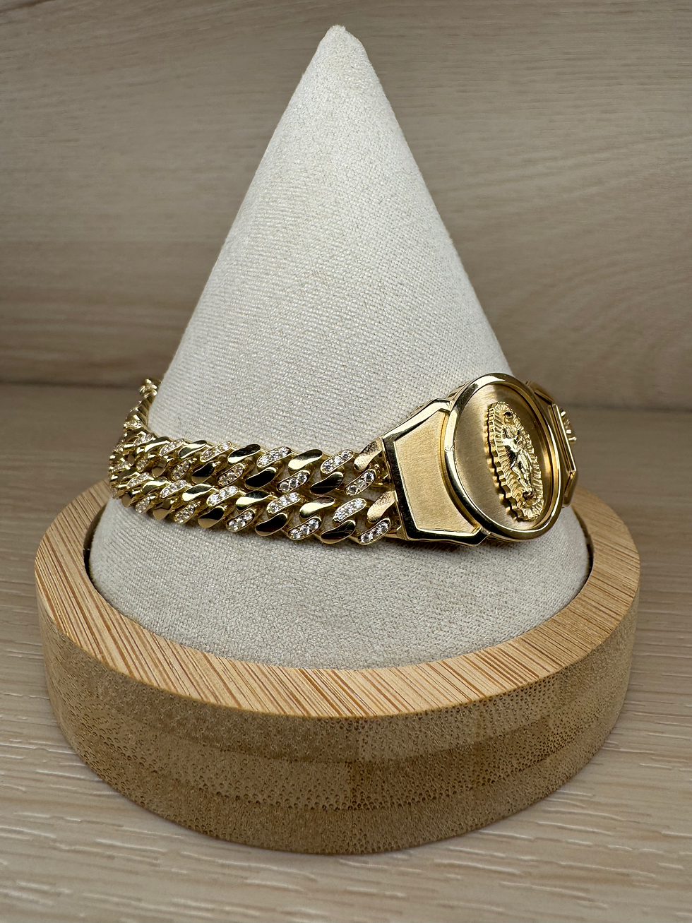 Thumbnail: 14K Gold 8.5 Inch Virgencita Double Link Bracelet