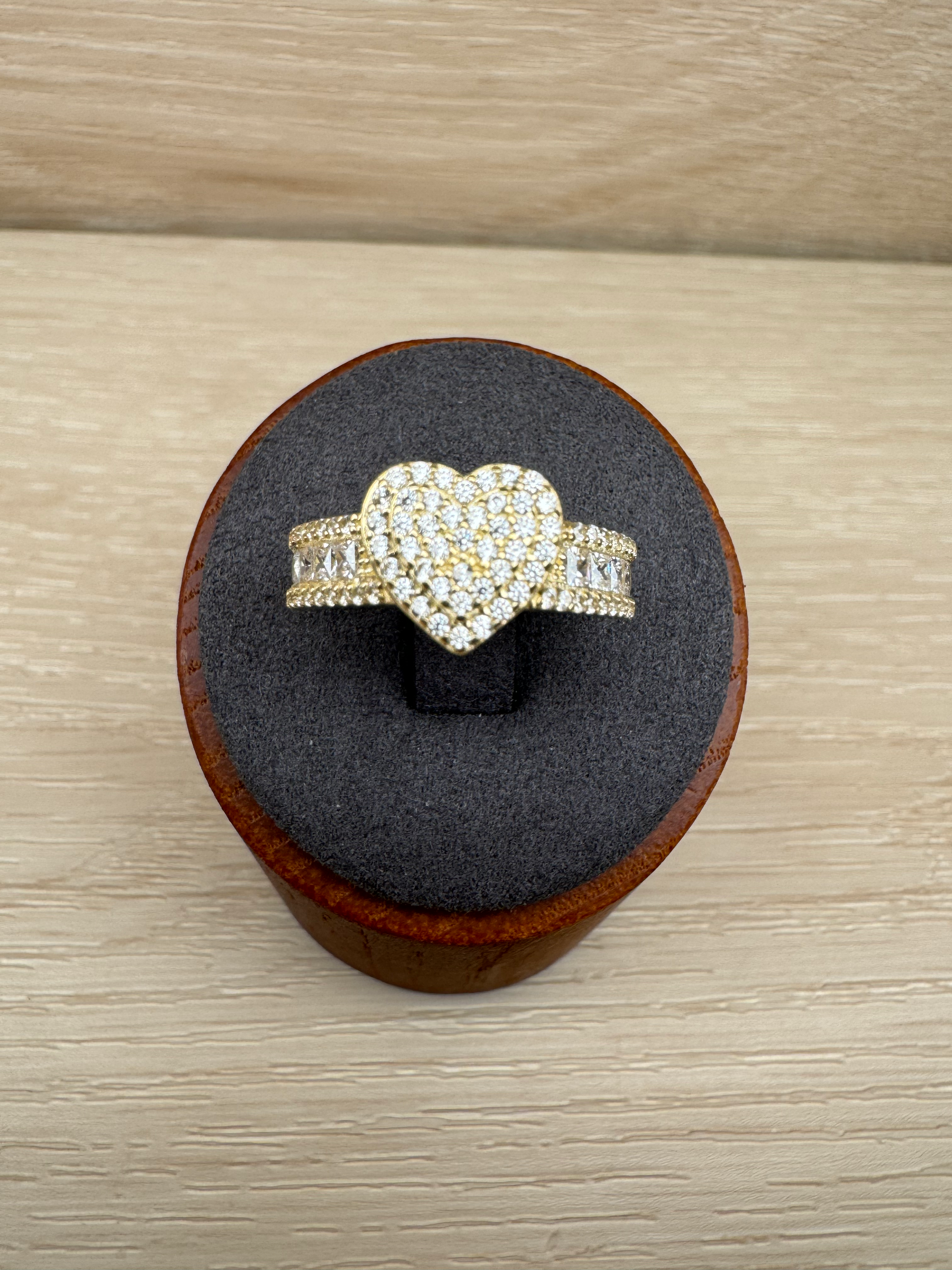 14k Stone Heart Ring