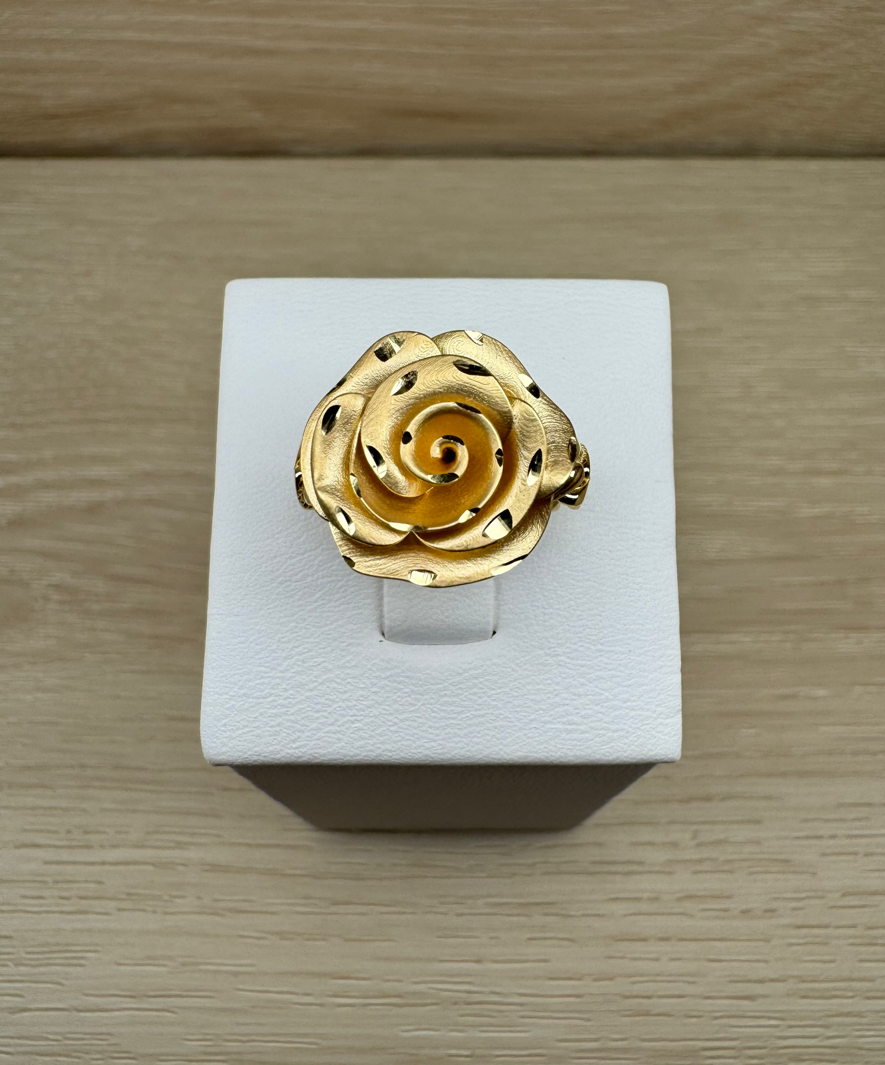 14K Gold Large Flower Ring