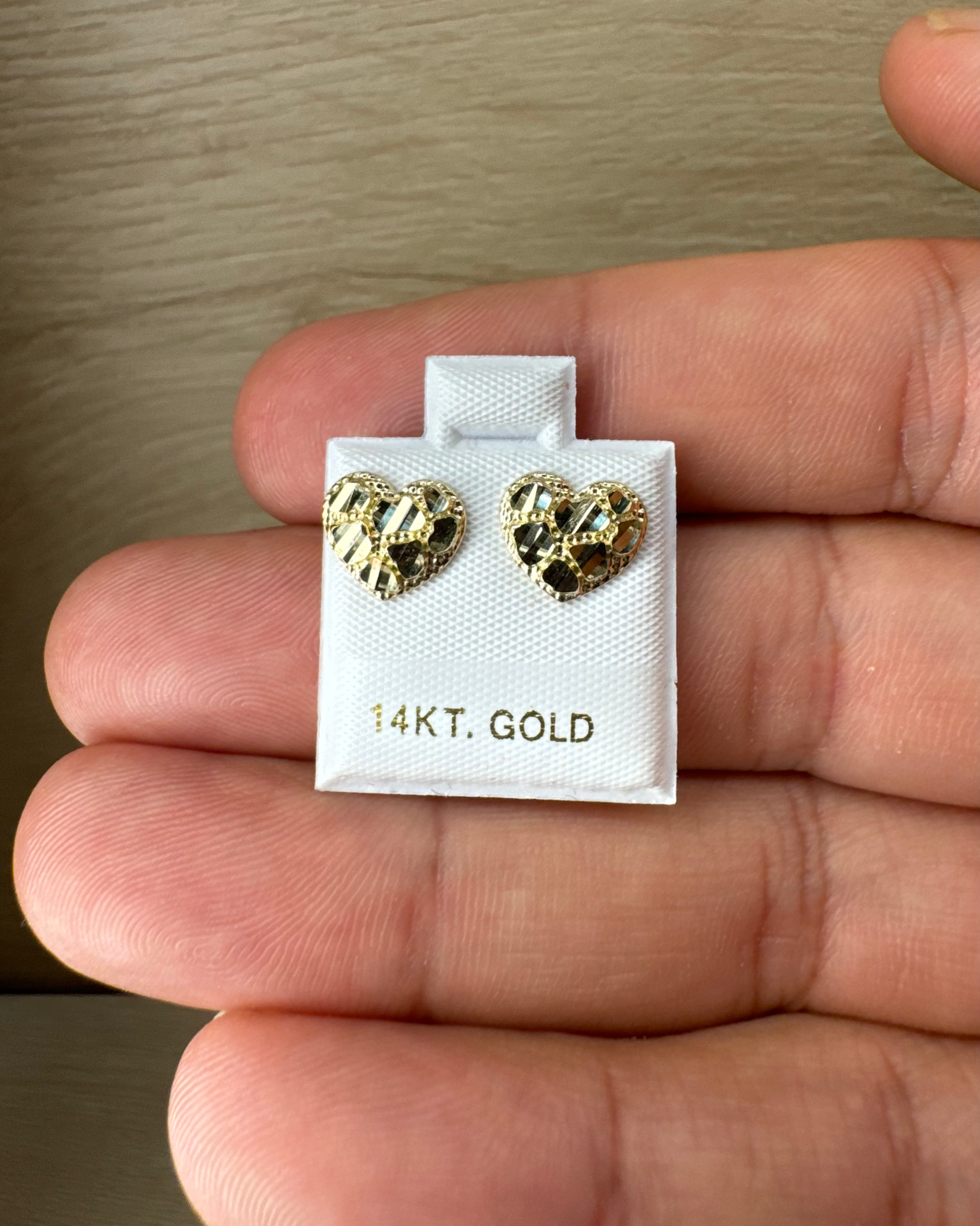 14K Gold Medium Nugget Heart Earrings