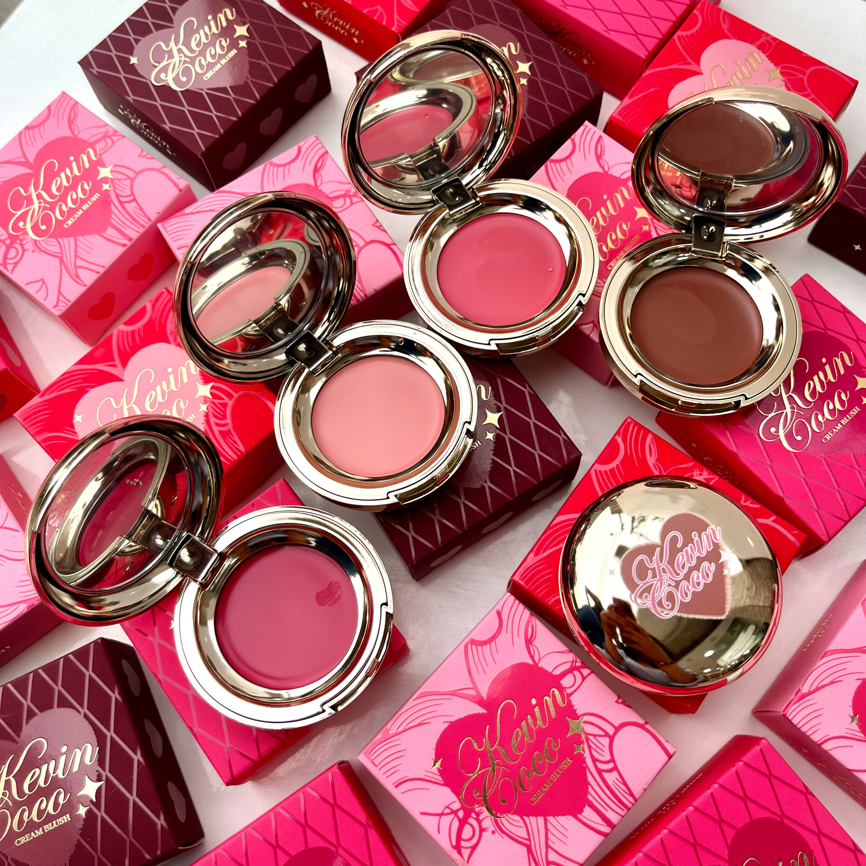 Rubor en crema dorado Kevin & Coco - RS451