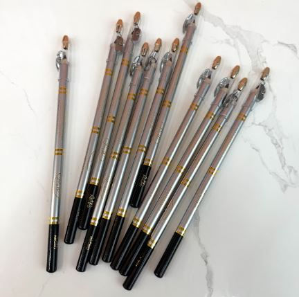 Lapiz negro para ojos con tajador - P&W - OJ458