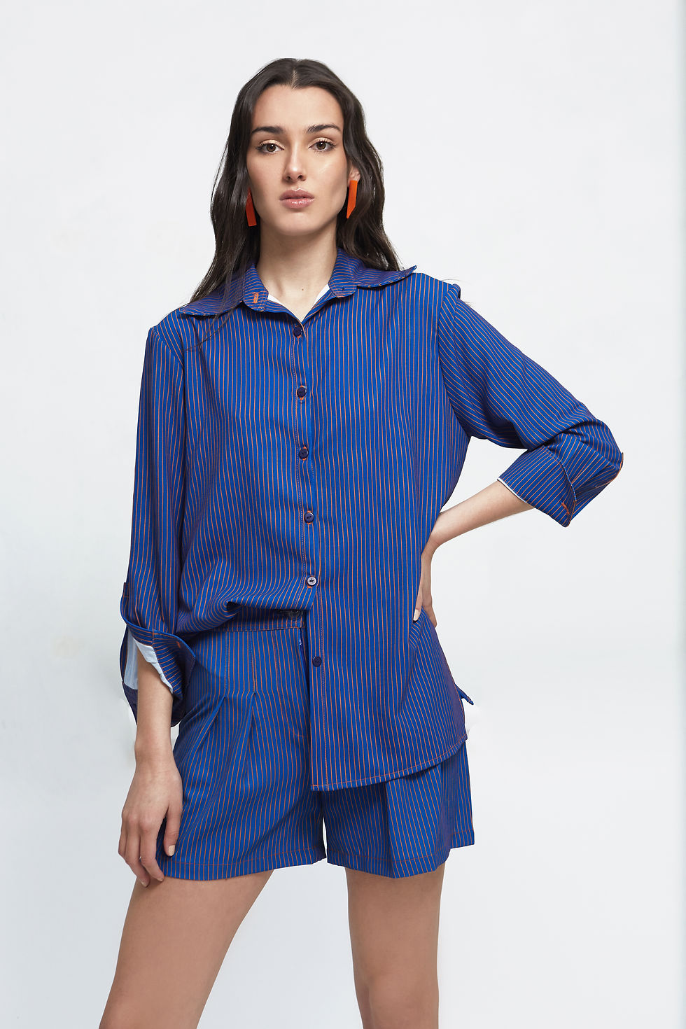 Duna Print Shorts - Editorial campaign image for Vailara, a contemporary womenswear brand from Uruguay