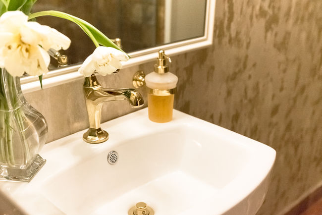 bathroom detail-1.jpg