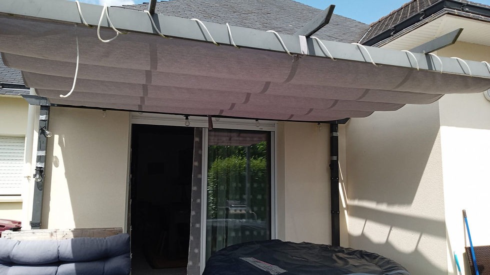 Reproduction d'une toile pergola rétractable