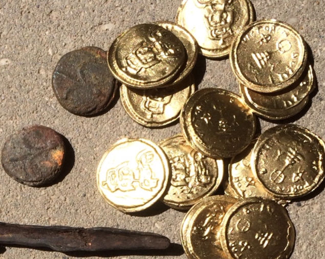 יצירת מטבעות עתיקות עבור מוזיאון