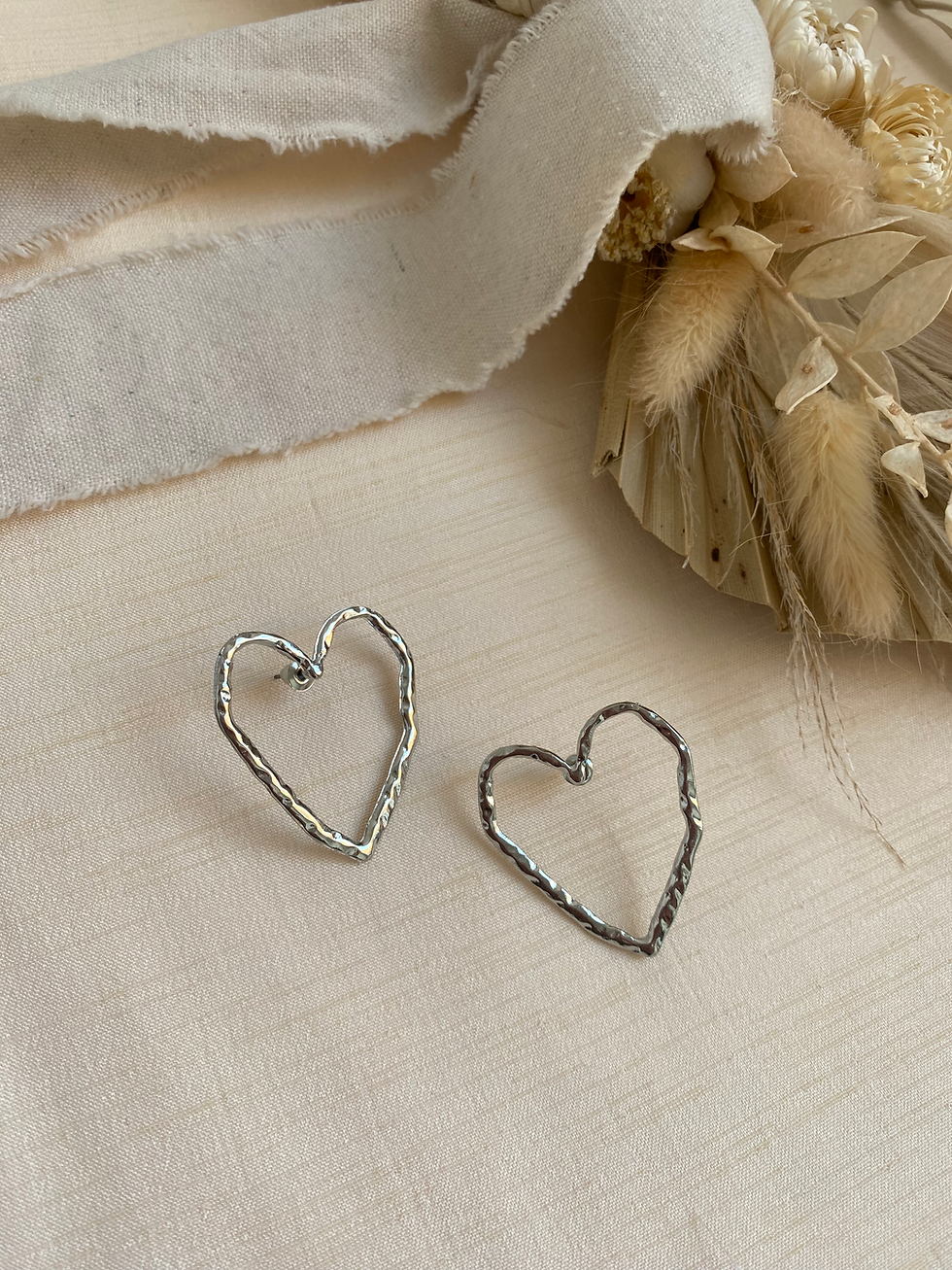 Thumbnail: Large Heart Outline Studs
