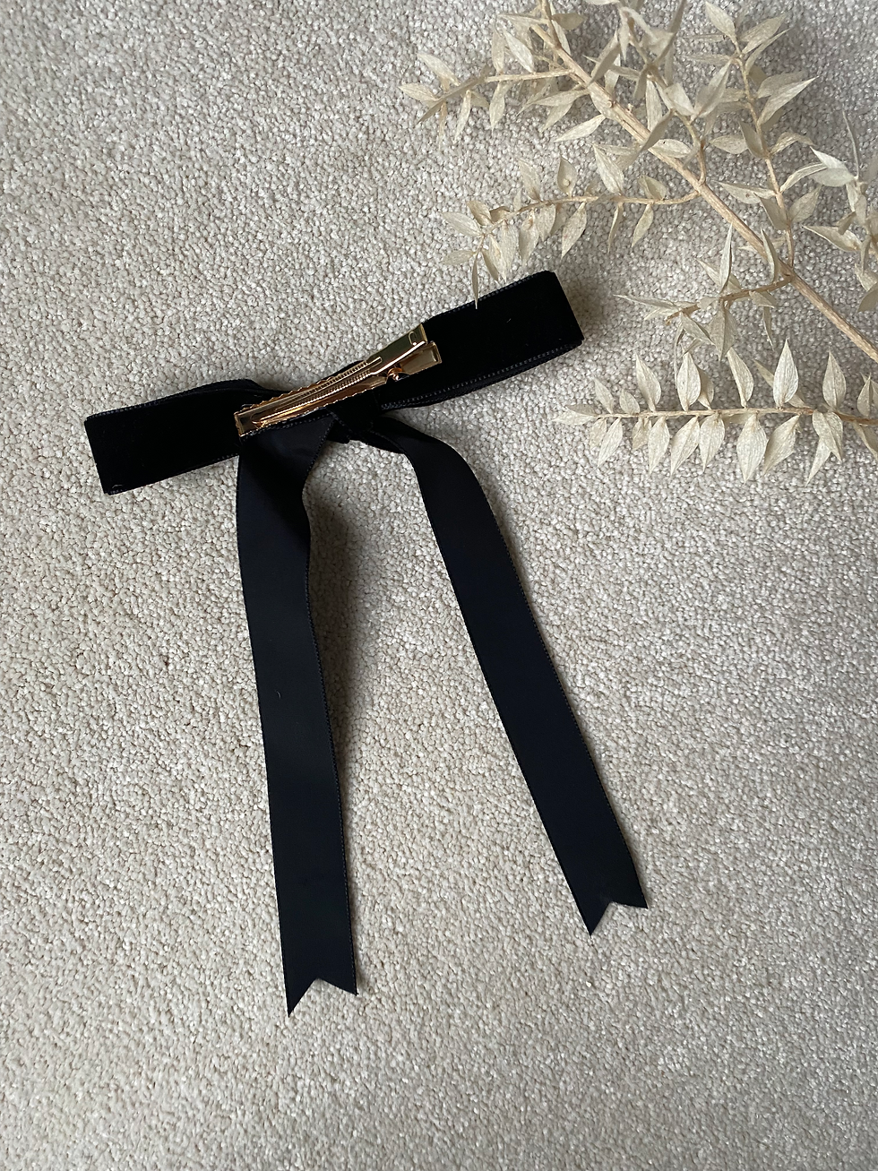 Thumbnail: Velvet Ribbon Bow Hair Clip