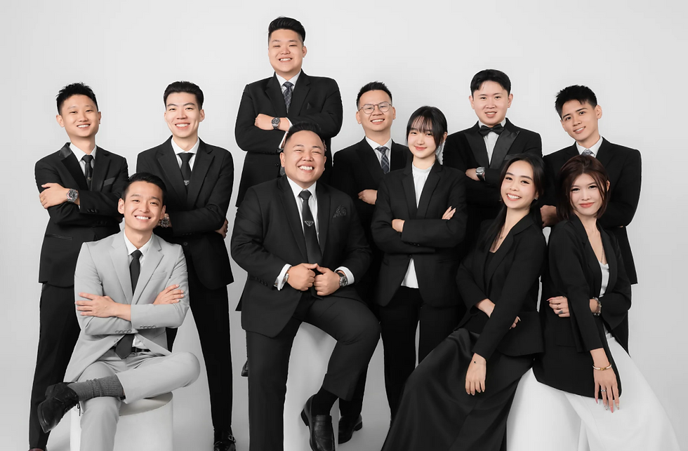 IMG rsolute-team-group-photo.webp