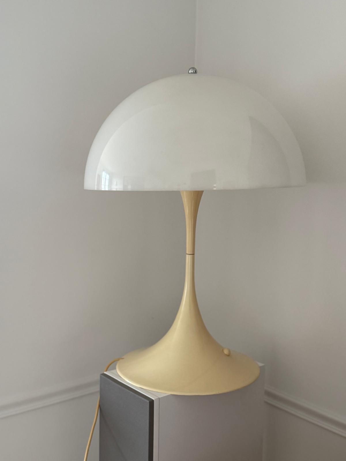 Lampe de bureau Panthella de Verner Panton