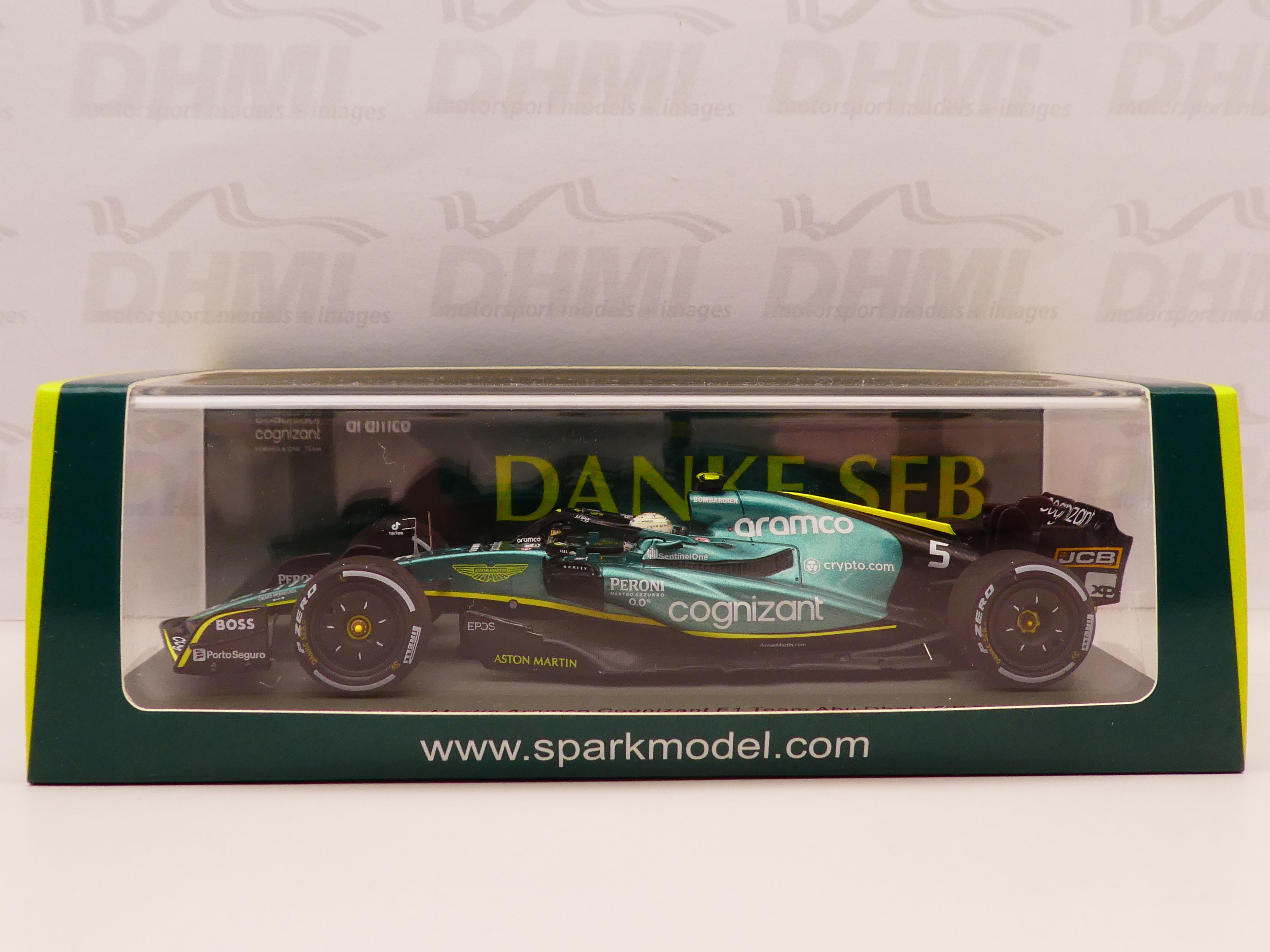 Spark 1:43 Sebastian Vettel Aston Martin AMR22 Abu Dhabi GP 2022 S8552 (pre-own)