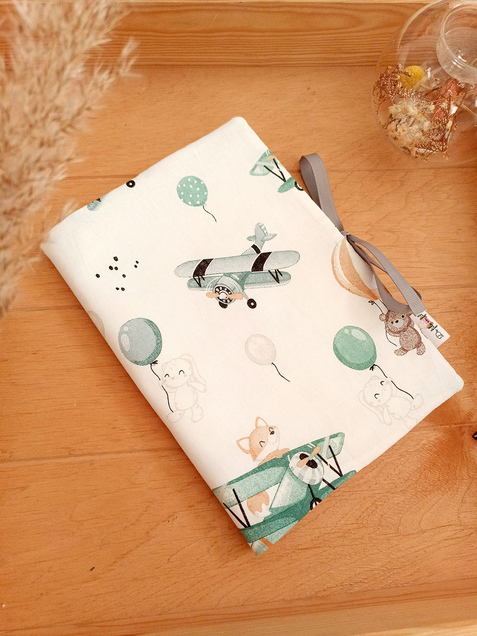 Miniature : protège carnet de santé personnalisé montgolfière cadeau de naissance
