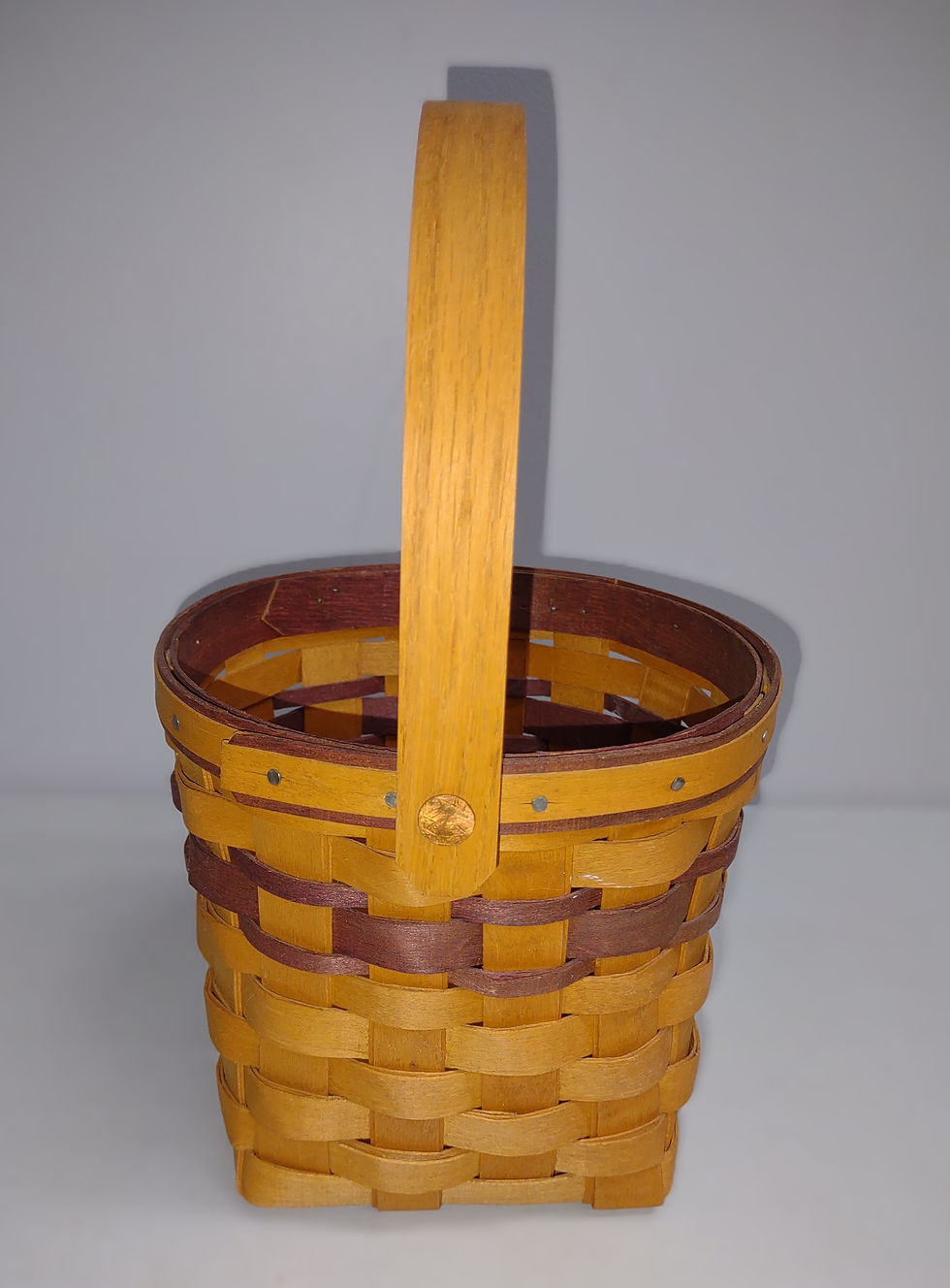 Thumbnail: 1993 FAMILY HERITAGE Woven Baskets (with swinging handle)