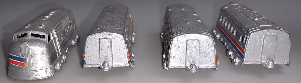 Thumbnail: Vintage Midge Toy Metal Train #2 (4 Pieces)