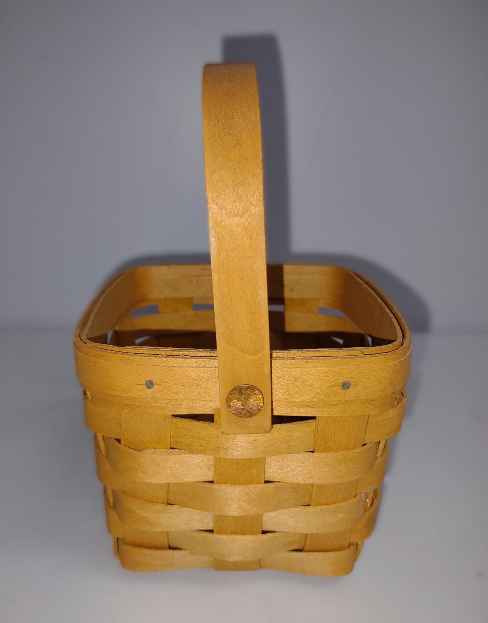 Thumbnail: Longaberger 2004 Small Peg Basket (with swinging handle)