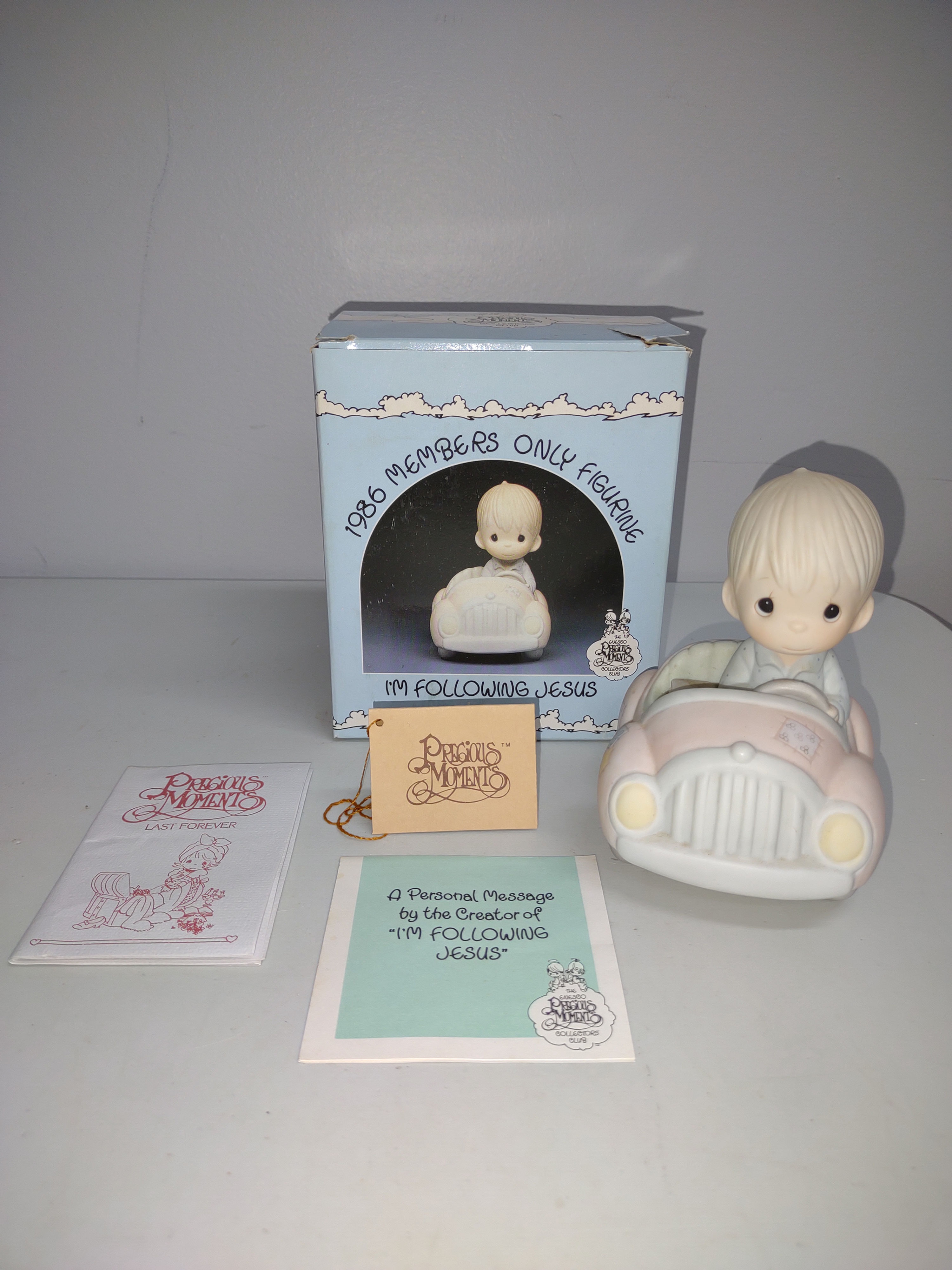 Precious Moments 1986 "I'm Following Jesus" Members Only Figurine