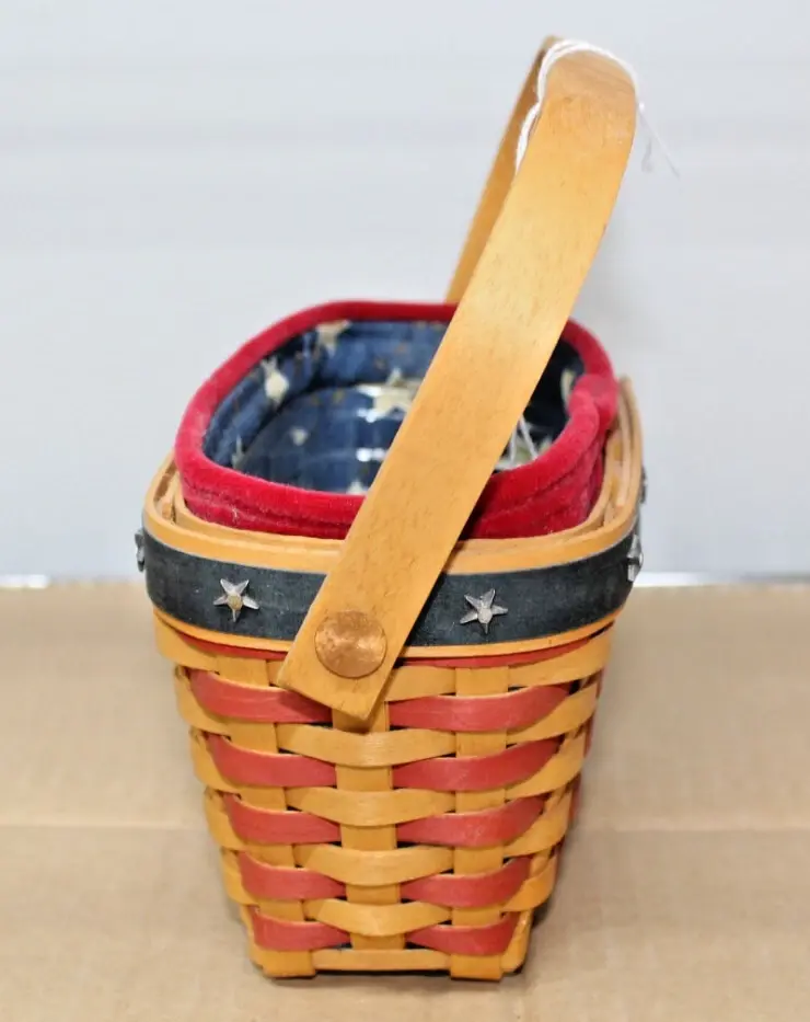 Thumbnail: Longaberger 2001 Inaugural Basket (with swinging handle)