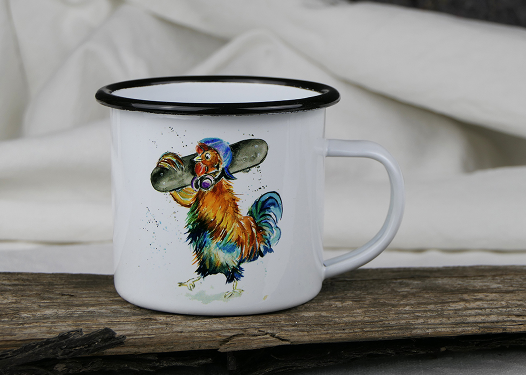 Emaille Kunsttasse "Hahn Skateboard"