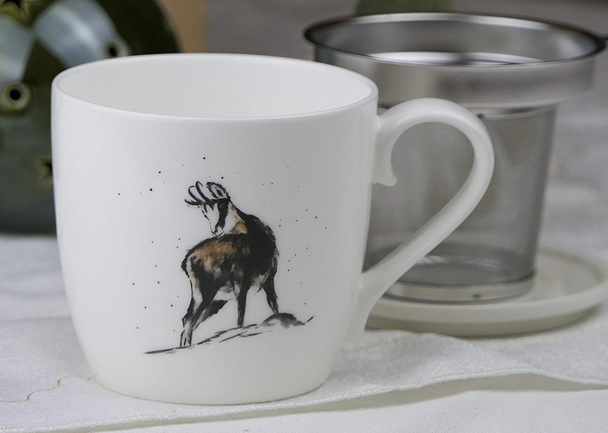 Porzellan Kunsttasse Fine Bone "Gams und Steinbock"