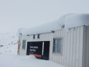 Un metro de nieve cubre un tramo del camino a Agua Negra km 30