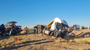 Dolor en la Ruta 38: tres adultos murieron y dos menores pelean por su vida tras un brutal choque