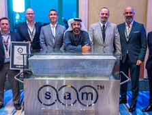 Dubái sorprende al mundo con un colosal lingote de plata y avanza hacia su tokenización